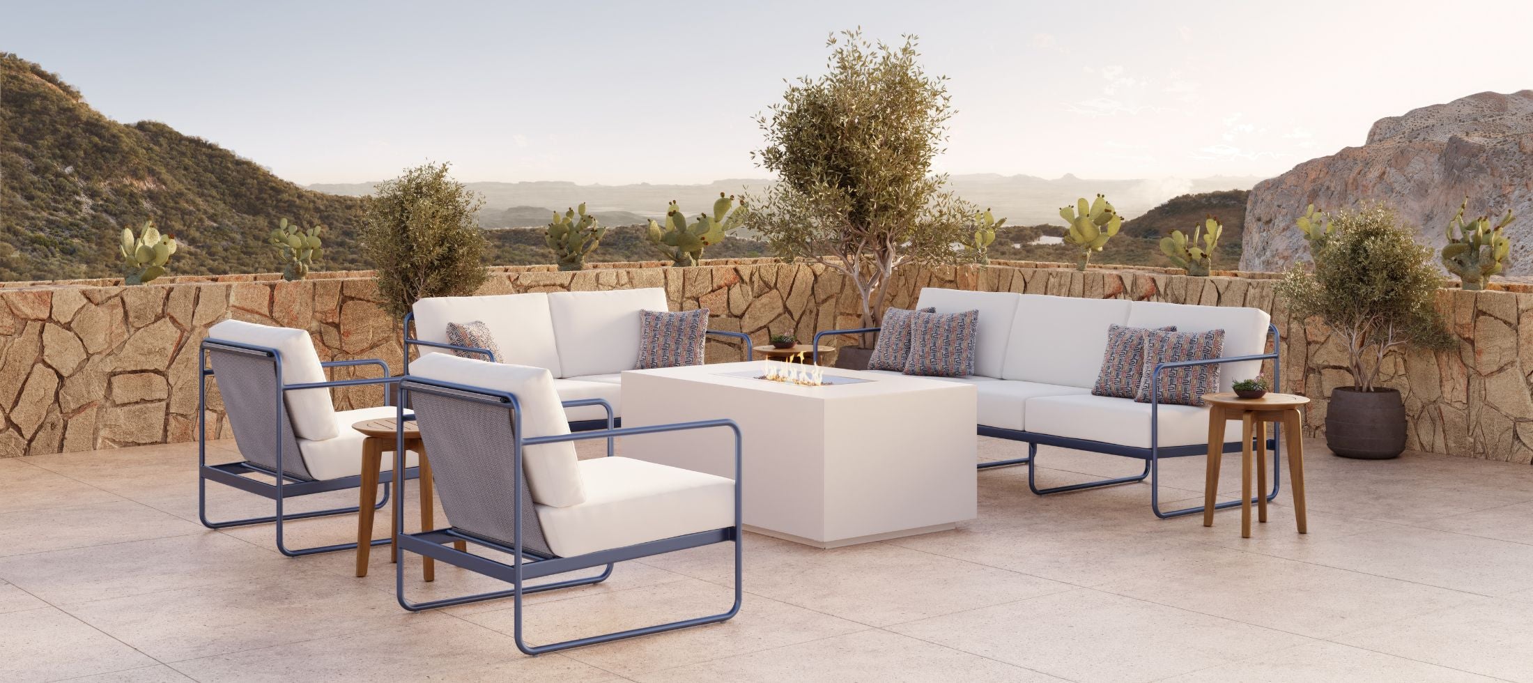 Tropitone Oasis Sofa Table and Chairs