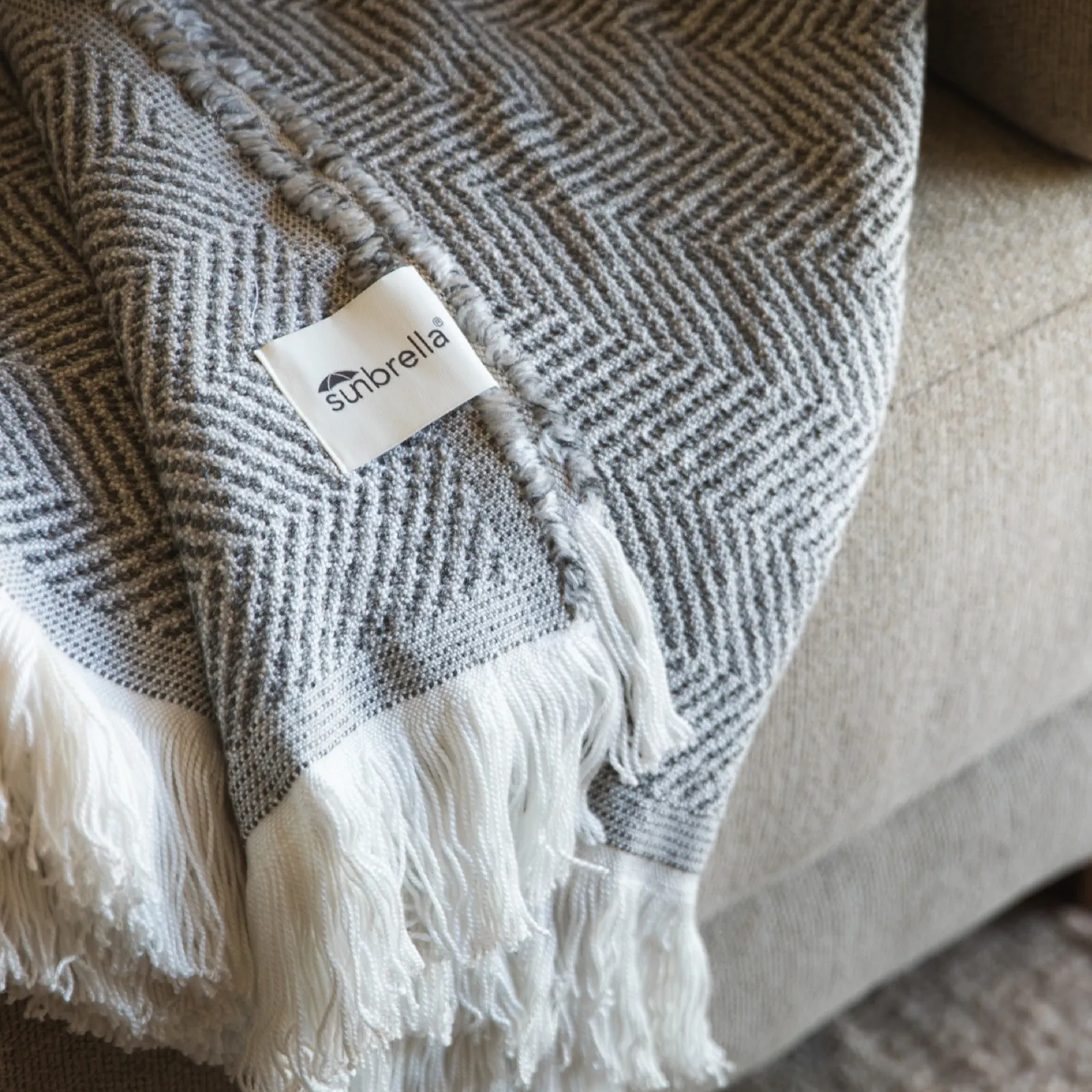 Herringbone Indoor Outdoor Throw - Pewter