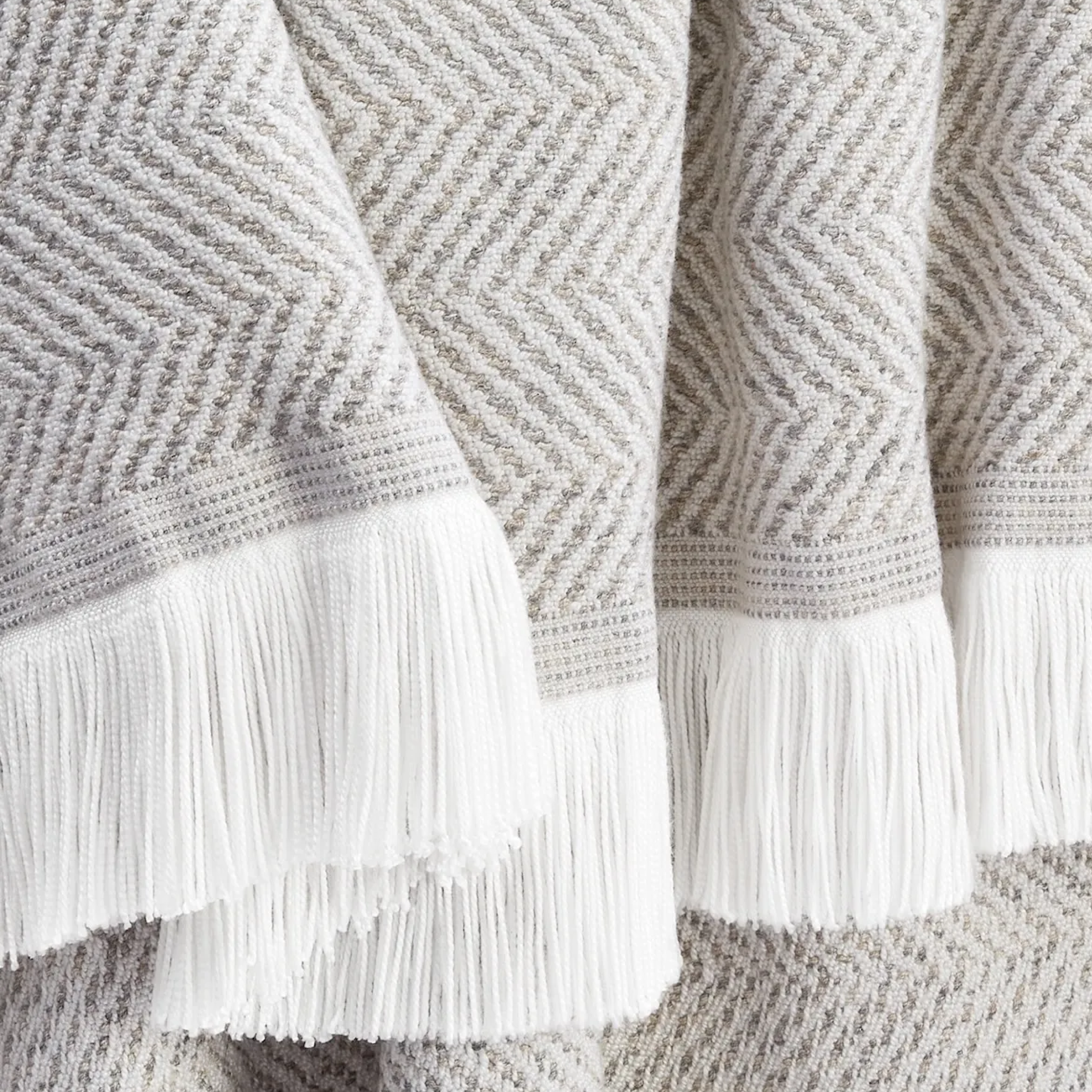 Herringbone Indoor Outdoor Throw - Cloud