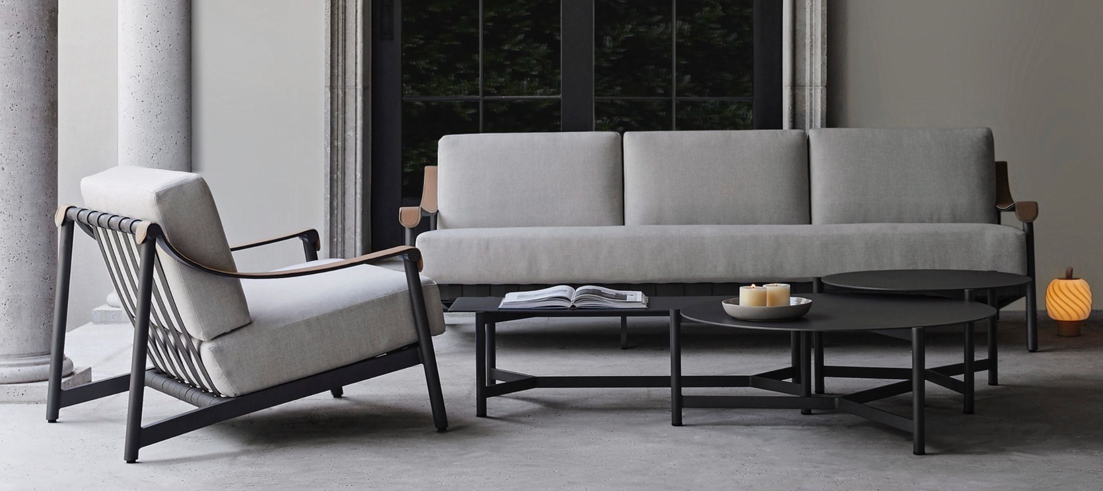 Danao Hudson Sofa Table and Chairs